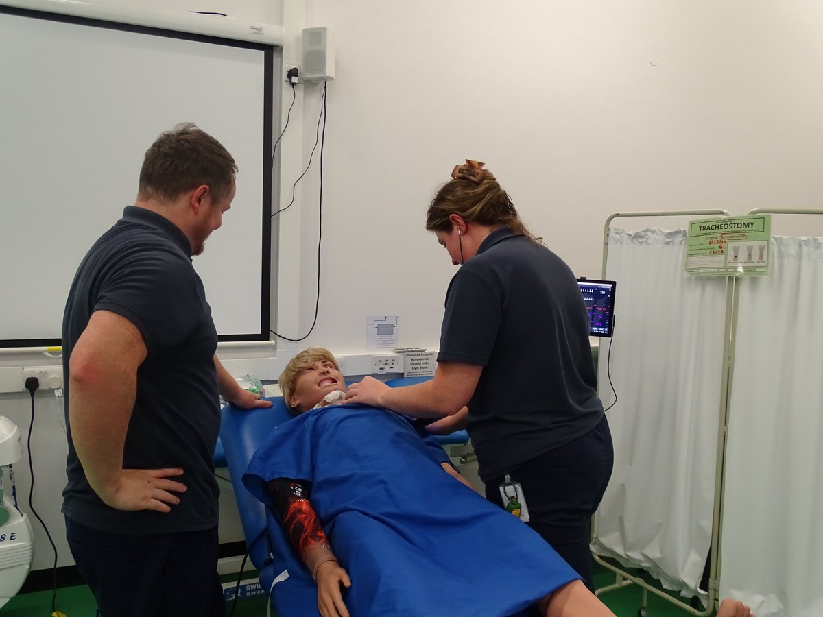 ELHT_DERI's tweet photo. Working with @ELHT_PTOT the last 2 days supporting on-call physio training. CAE Ares allowing the running of mock scenarios to practice skills outside the current clinical caseloads https://t.co/SpdRoHiqyx