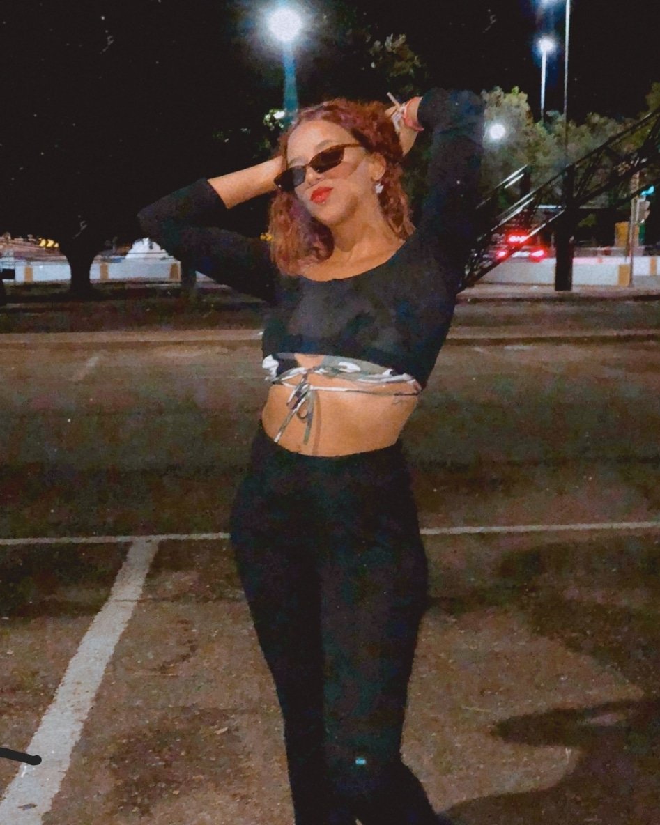 Vive e deixa viver, ama e deixa alguem te amar ✨️
