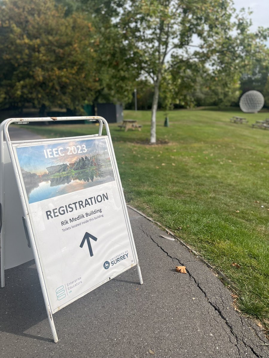 Lauren Caple tweet media