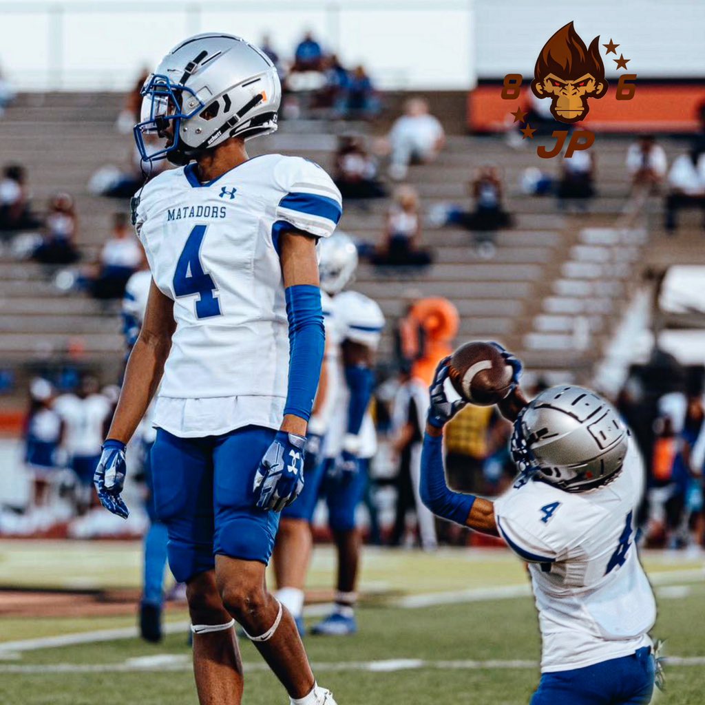 Estacado’s defense was locked in yesterday!! They scored a couple of times for the ‘Mats including Deeondric Green; who had a 56-yard interception return for a score.. Quit throwing his way! #806hsscmedia ⚪️🔵