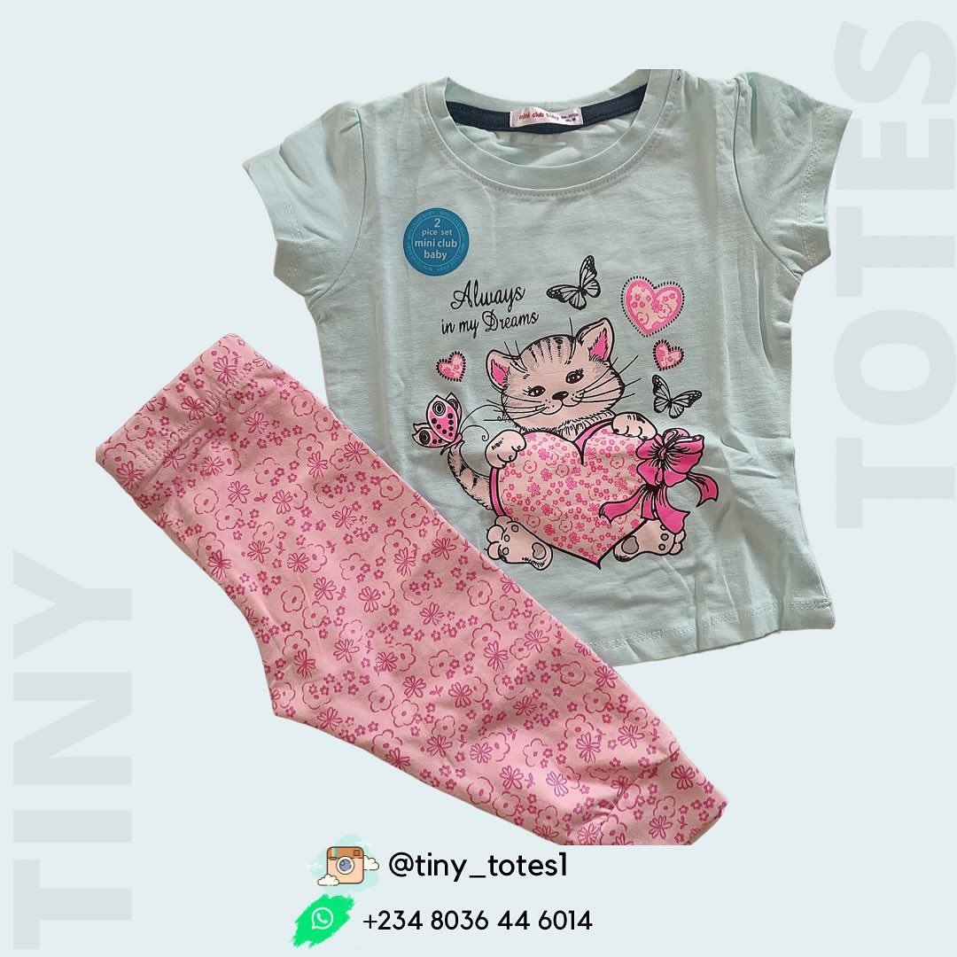 TinyTotes1's tweet photo. #ClearanceSales
2pcs Set Girls LoungeWear
Sales Price N4,000β
β
β
Original Price N5,000ββ
Size : 18-24m
To order,please send a DM/whatsapp 08106445030
#clearancesales #summersales #sales #giveaway #tinytotesbaby #tinytotes https://t.co/zncYEGP5eG