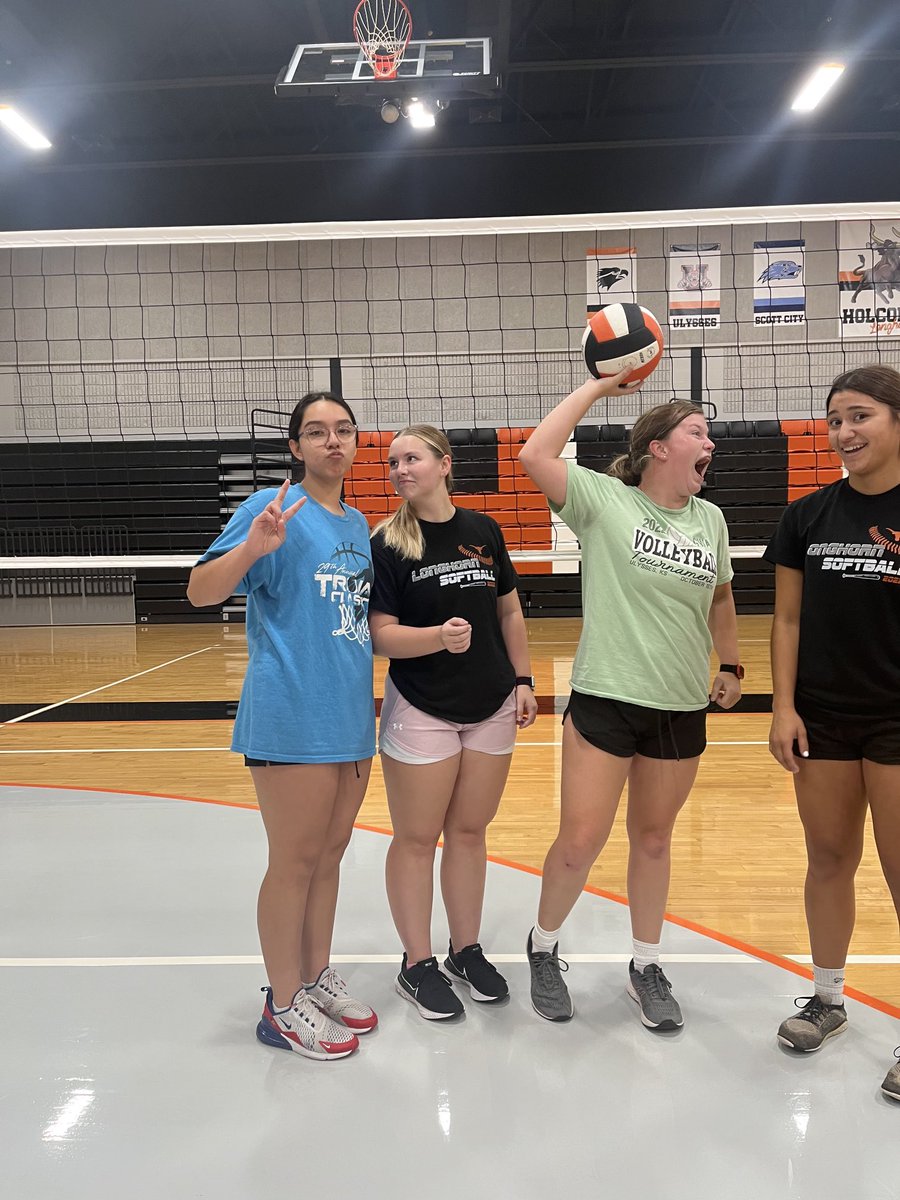 JaxonAutry's tweet photo. Rian’s girls are Advanced PE volleyball Champs!! https://t.co/ovlhzfdj4e