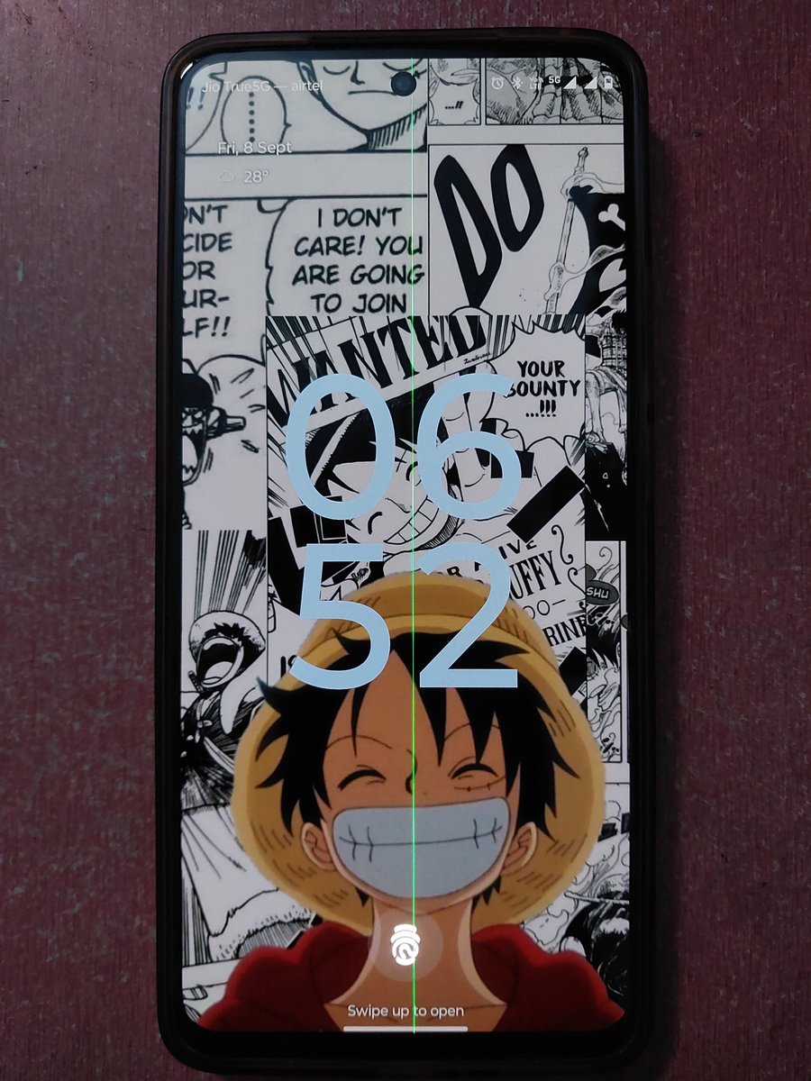 samytarry's tweet image. Today i was using my phone suddenly appeared a green line on my middle of the display, please @motorolaindia help me to fix this problem.
#motoedge30 #displaygreenline #motorola