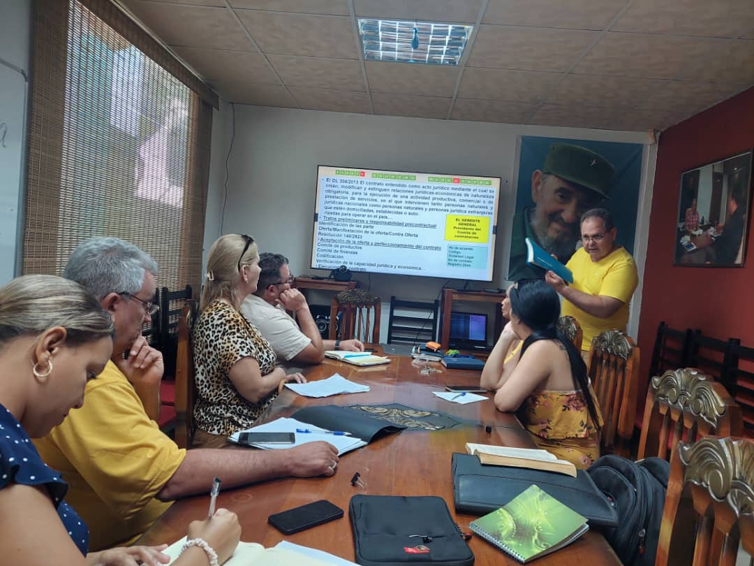 MMoteagudo's tweet photo. En Nuestra Sucursal Artex ,se realiza la Capacitación por el Departamento Jurídico, sobre la Ejecución de Contratos éxitos en esa buena labor 👏👏 https://t.co/n642G89zjK