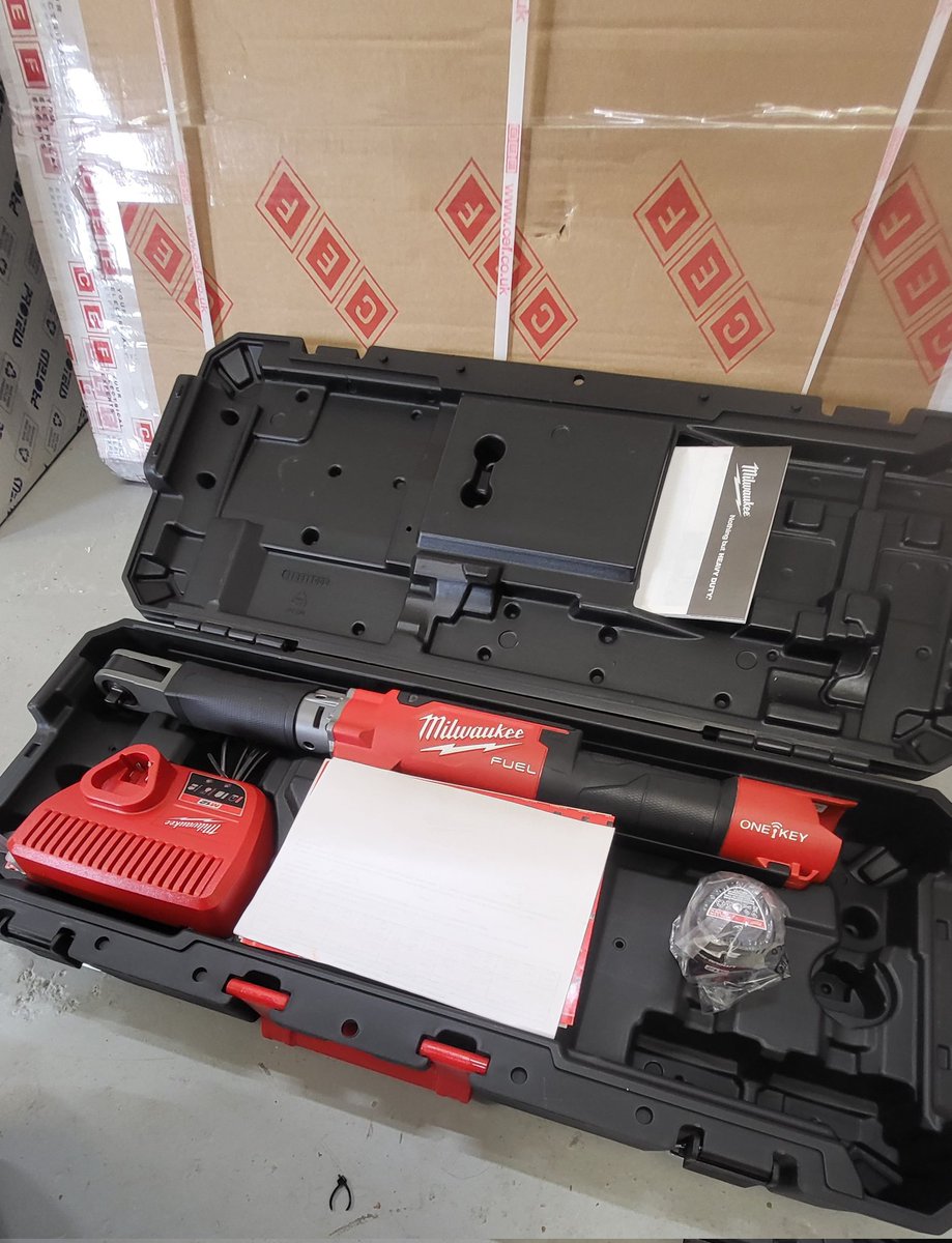 electrician_247's tweet image. Whoops how did that happen  😬 

#newtools