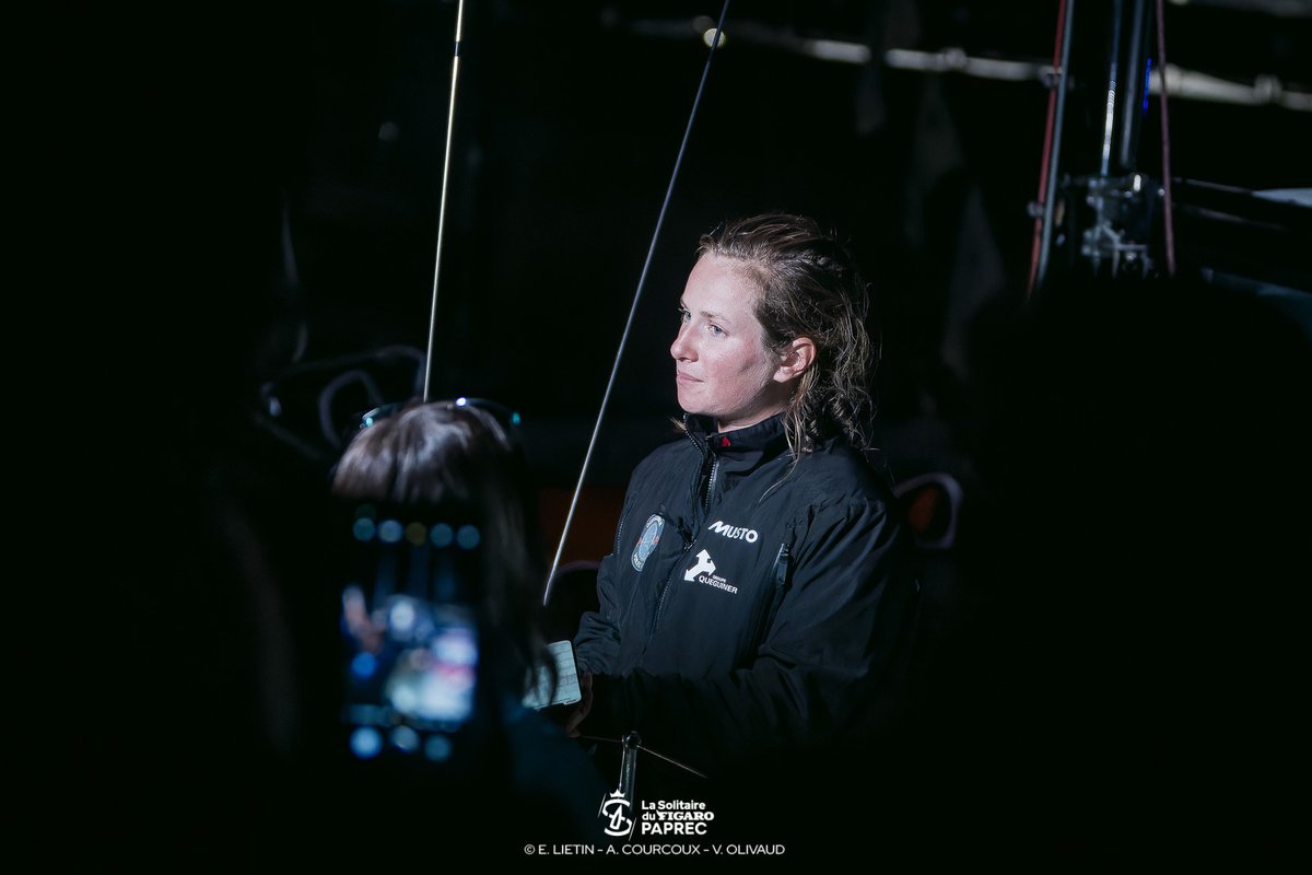 Une deuxième étape pleine de rebondissements 🔥

Cette nuit à 22h24, Élodie a franchi la ligne d’arrivée de la deuxième étape de @LaSolitaire54e  s’emparant de la 12e place au classement provisoire après 4j 08h 44min 38sec en mer 💪🏼

📸 Alexis Courcoux