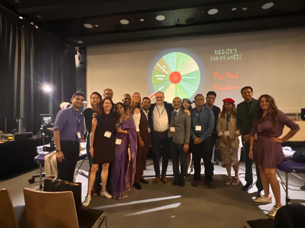 Sindhu_Nimma's tweet photo. #ESRAworld2023 #ASRA #AORA #AOSRA. PRO-Con! US Wars - master in the green suit!! @anesthetix @MayoAnesthesia @SreeHPraveenKO1 @RyanChadha1 @KishanPatelMD @vrushali_ponde @DrRiteshRoy1 @KalagaraHari @TVSGopal1 @tsmurali https://t.co/5NKuzNeQYT