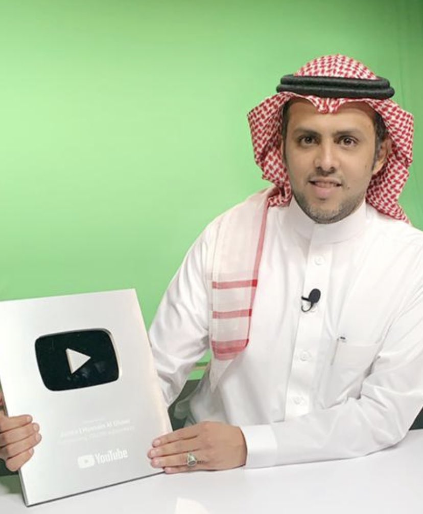 raed_arn's tweet photo. صبي بني شهر الصحفي الاستقصائي حسين الغاوي يتعرض لهجوم من حسابات وهمية بعد أن نكش عش الدبابير وكشف معلومات عن جاسوس صيني يملك 300 حساب وهمي بهوية سعودية يقيم في الإمارات الشقيقة، وطلبه فقط أن تتم متابعة الموضوع واتخاذ اللازم معه وتنبيه الأمن الإماراتي عليه ولم يسيء للدولة الجارة ولا شعبها الكريم، وبكل شجاعة كعادة قبيلته الكريمة ذكر لو كانت معلوماته مغلوطة فإنه يقدم نفسه للقانون السعودي..

حفظك الله وكلنا ثقة بك @halgawi  🇸🇦♥️