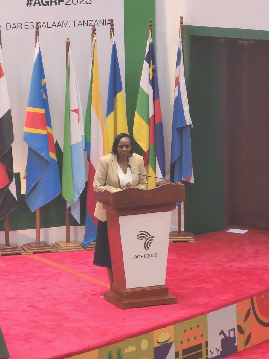 assangombe48's tweet photo. ....aaand it's a wrap! #AGRF2023 comes to a close with an official name change to #AFS-Forum; #Youth to be at the centre of the transformation we want; #Finance, #ClimateAction, #Scale &amp; #Accountability, among others, a key priorities https://t.co/U9U4qmpkh0