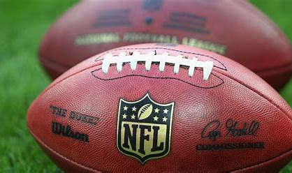 'Game Days' are finally back! 🏈 Come on down to our very own <a href="/Lids/">Lids</a> and get your favorite football team! Represent your team in style! 😎 #Lids #MondawminMall