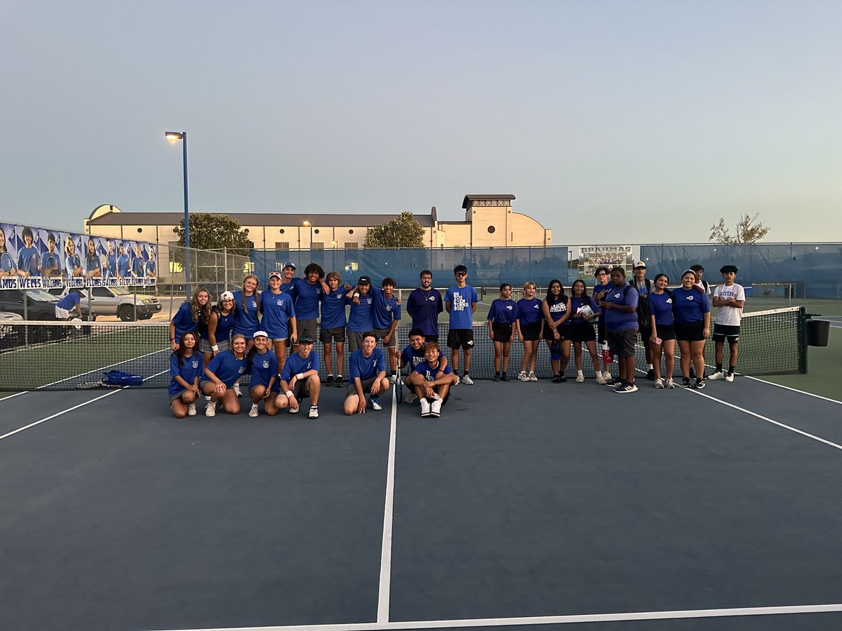 Last night MacArthur Varsity moved to 3-0 in District with a 18-1 win over Lanier.  Both Teams posed for a picture afterwards.  I am proud of how Mac welcomed their opponents and how both teams respected each other.