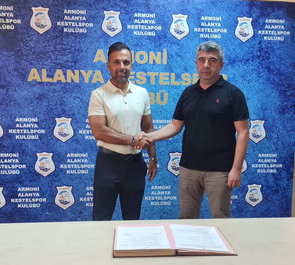 AdemMuratYucel's tweet photo. Armoni Alanya Kestelspor'umuzun isim sponsorluğu ve forma sponsorluğu için düzenlenen imza törenine katıldık.

İş insanı Hakan Sönmez ve Ali Müftah Çubuk'a Alanya Kestelspor'a destekleri için teşekkürlerimi sunuyorum.

Alanya Kestelspor'umuza ba��arılarla dolu bir sezon diliyorum. https://t.co/pK4lK0jNWb