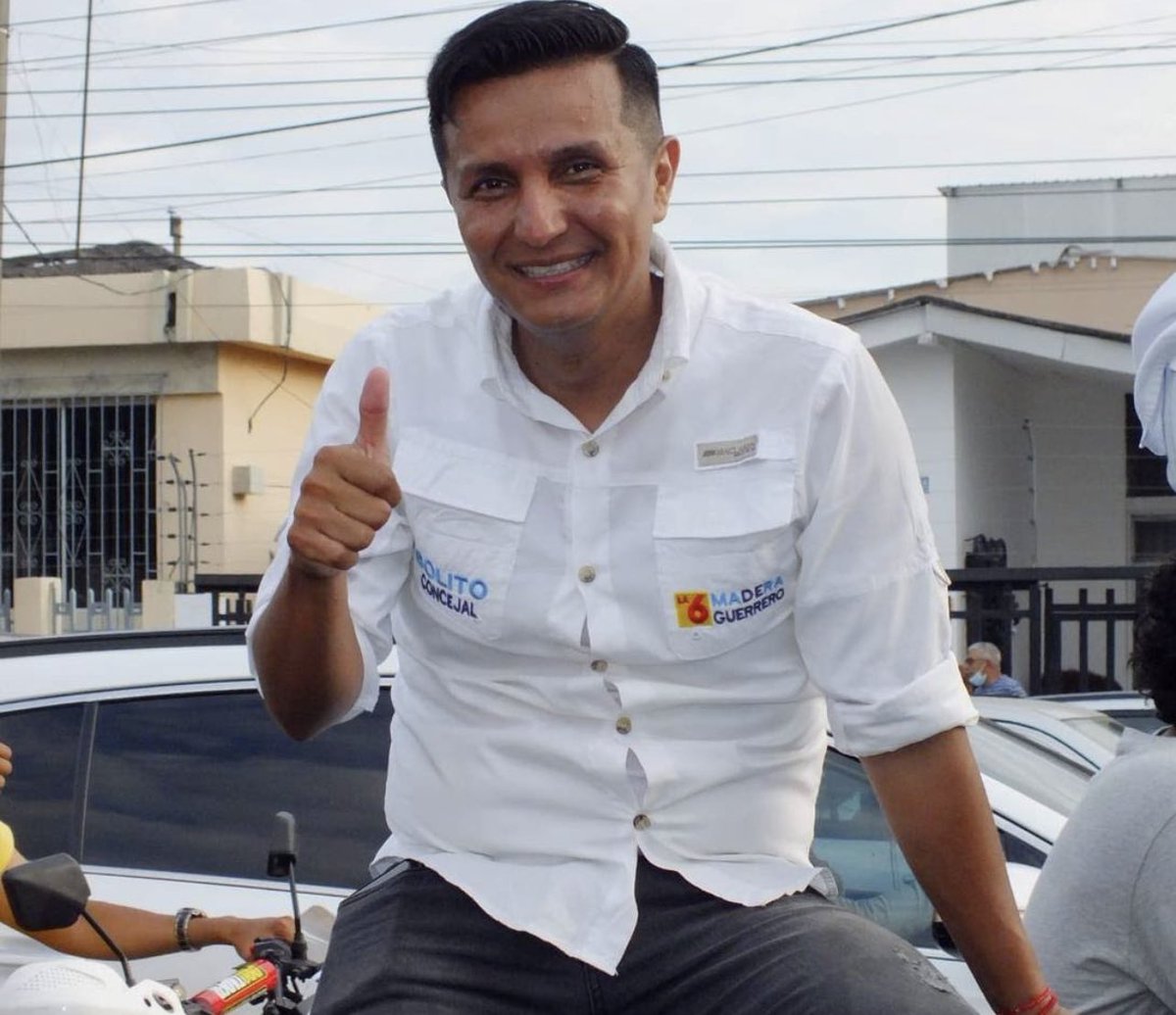 Asesinan a Bolívar Vera, concejal de Durán. Él fue secuestrado y apareció en un tramo de la vía a Salitre. <a href="/elnoticierotc/">El Noticiero</a>