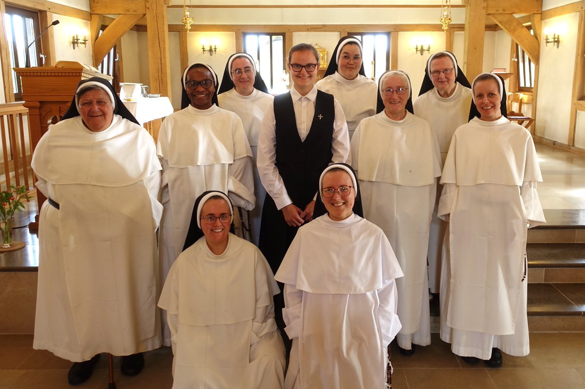 DomSrStJoseph's tweet photo. Lord, we thank you for Betheny. We ask you to bless and guide her as she begins her #Postulancy today in the Order of our Holy Father St Dominic.
May Our Lady, St Joseph, and St Dominic intercede for her.
We make our prayer through Christ our Lord. Amen.
#vocations #discernment https://t.co/SBdgXjzG4Q