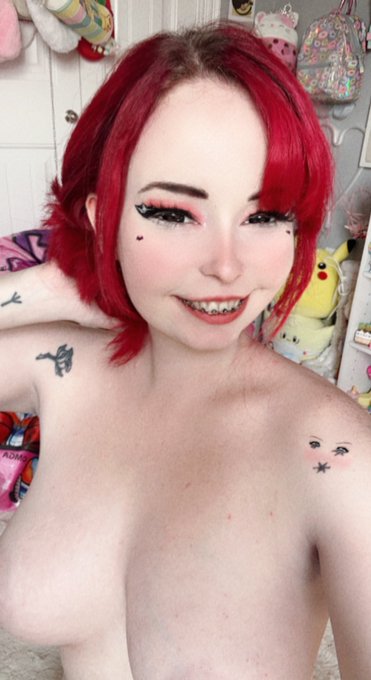 My bday is tomorrow!! https://t.co/KFfpDebGgN for Snapchat &amp; more! https://t.co/J00quH0RWf<a href="/tag/honkaistarail"class="tags"><span>#honkaistarail</span></a>