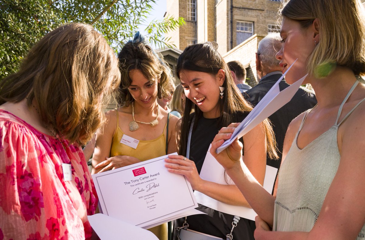 CGLArtSchool's tweet photo. Congratulations to our graduating MA Students in Fine Art, Conservation and Art &amp; Material Histories! 👏 
 
Earlier this week, we hosted the @cglartschool MA Show ceremony and prize giving. See the roundup and full list of prize winners on our website https://t.co/FpCwoOGJ5R https://t.co/sT5xL6LLQi