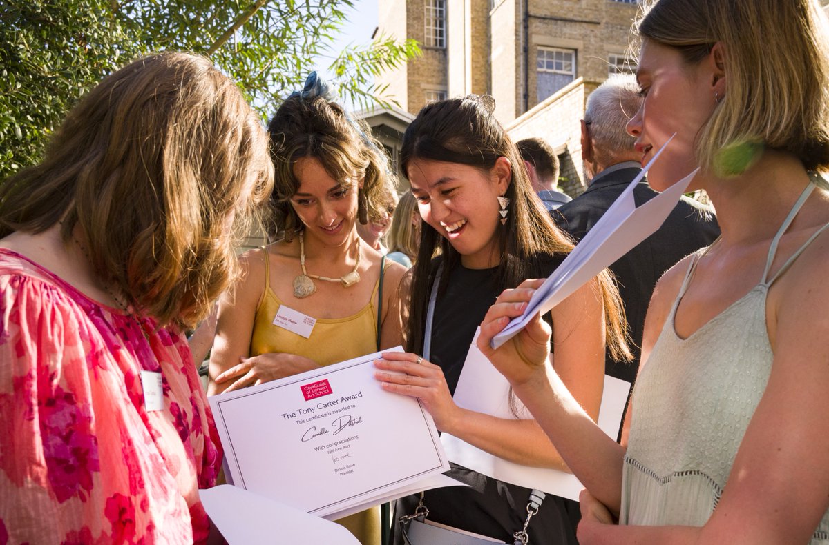 Congratulations to our graduating MA Students in Fine Art, Conservation and Art & Material Histories! 👏 Earlier this week, we hosted the @cglartschool MA Show ceremony and prize giving. See the roundup and full list of prize winners on our website cityandguildsartschool.ac.uk/celebrating-th…