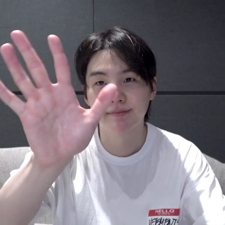 안녕하세요👋모두들 좋은 저녁입니다 너희들이 괜찮기를 바라!!