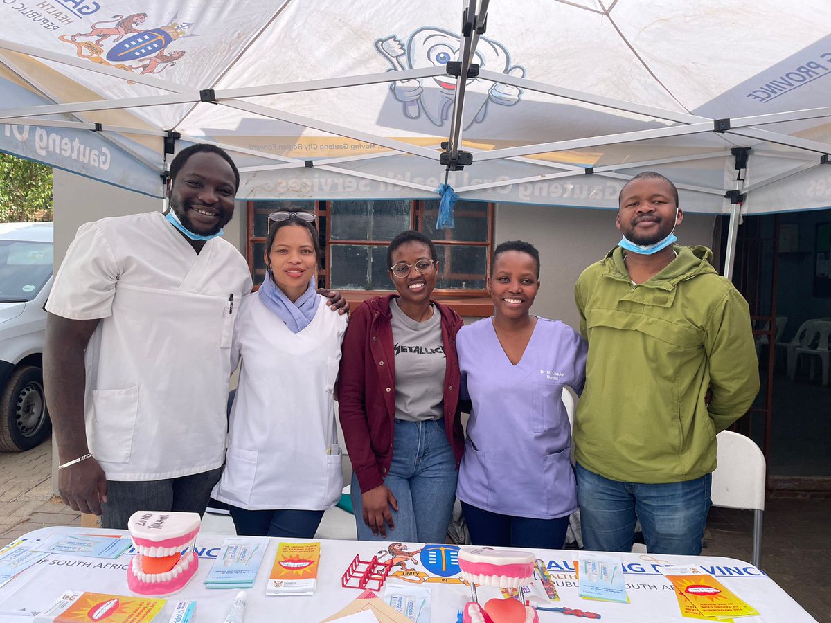 [IN PICS]: To commemorate #OralHealthMonth, the Dental department gave out education to patients at Zandspruit Clinic, Honey Dew on how to protect their oral well being & keep good oral habits. Visit your nearest clinic for a dental check-up every six months.
#AsibeHealthyGP