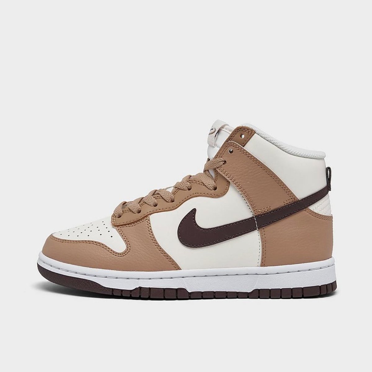 SNKR_TWITR tweet media