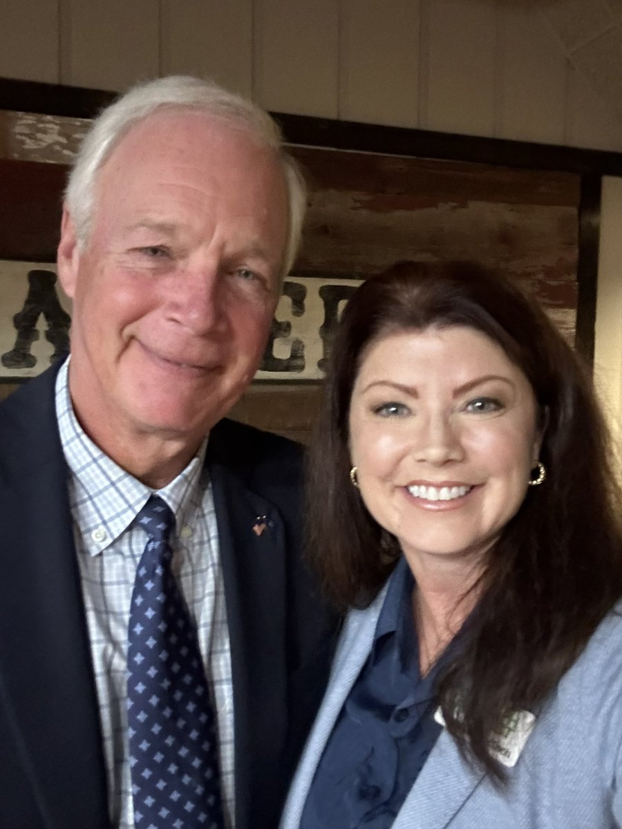 Rebecca Kleefisch tweet media