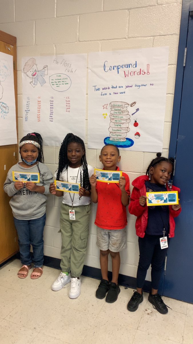 MrsBuffinGSCS's tweet photo. These awesome 1st Grade Scholars received a Golden Ticket for the Book Vending Machine https://t.co/URAfck9P1H
