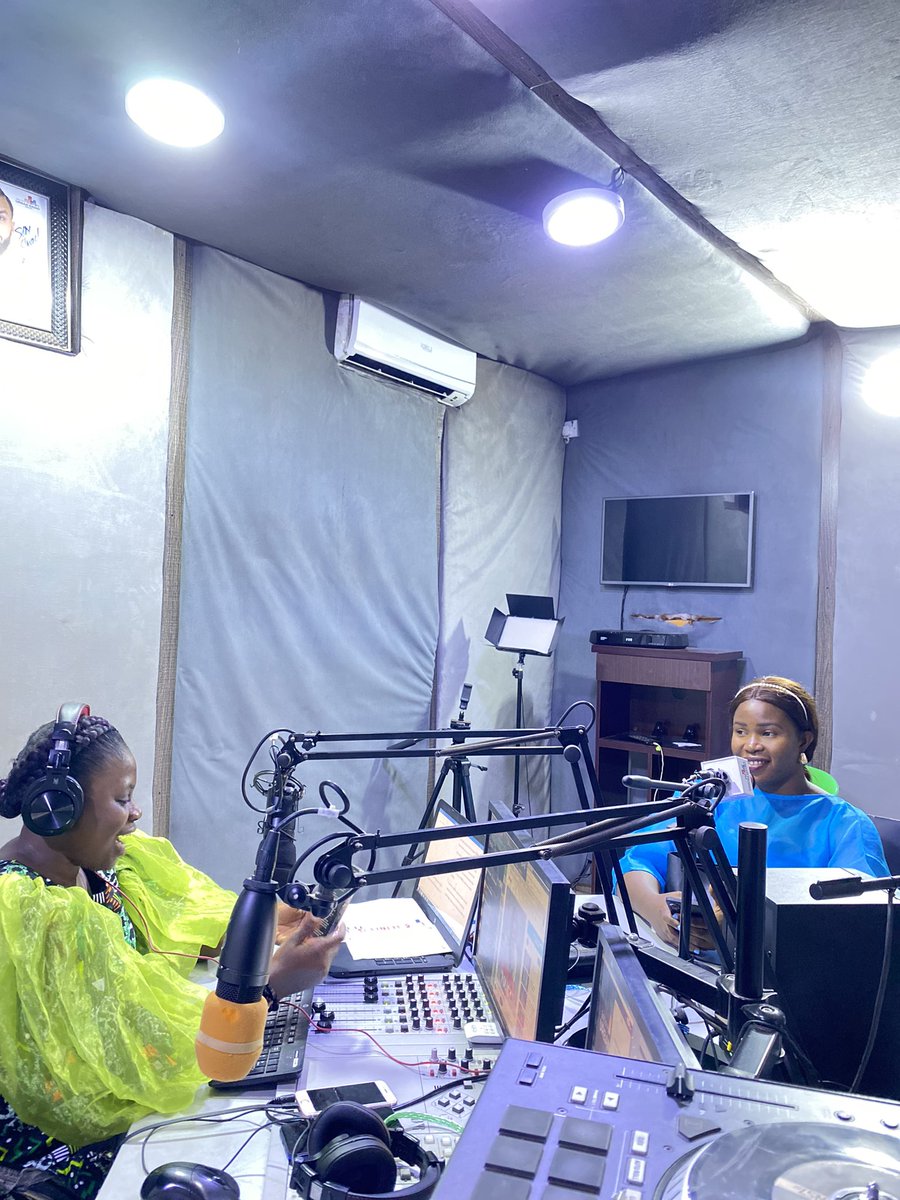 We're currently live in Enugu @UrbanRadio945, engaging in an enlightening discussion about Women's civic duties beyond electoral seasons. Tune in to listen to our guest @nenehajiah from @IGWE_Africa and be a part of the conversation on twitter or via calls