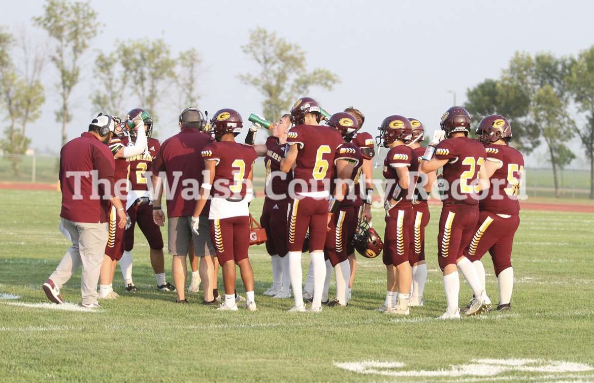 SpoilerFootball's tweet image. 🏈It’s #SpoilerGameday! Big region game today as we head to Cavalier to take on the Cavalier Tornadoes. 🔊Listen in to the KXPO station or watch it live on the Tornado Watch YouTube channel. Go Spoilers!