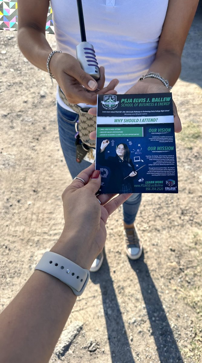 It’s a Fabulous Friday morning at the Alamo Flea Market! ☀️ Our goal is to continue informing our community about the opportunities happening <a href="/PSJA_Ballew/">PSJA Ballew School of Business and Energy</a>! #FutureBusinessLeaders 💪