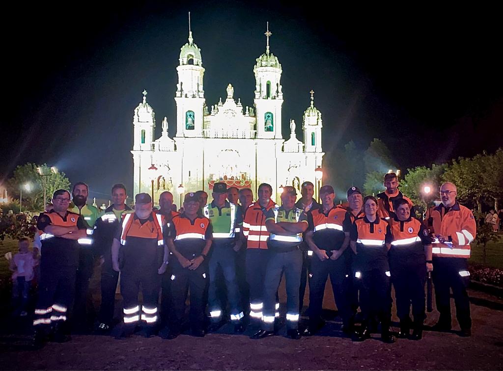 OVoluntariadoOU's tweet photo. ⛪️Operativo Os Milagres 2023.  
Hoxe rematou o operativo desplegado con motivo da celebración, desde o pasado 30 de agosto, da Romería de Nosa Señora dos #Milagres, e na que participaron 16 AVPC da provincia de #Ourense   
Bo traballo compañeir@s.  
💪🧡 https://t.co/zMIZhMcf4Q