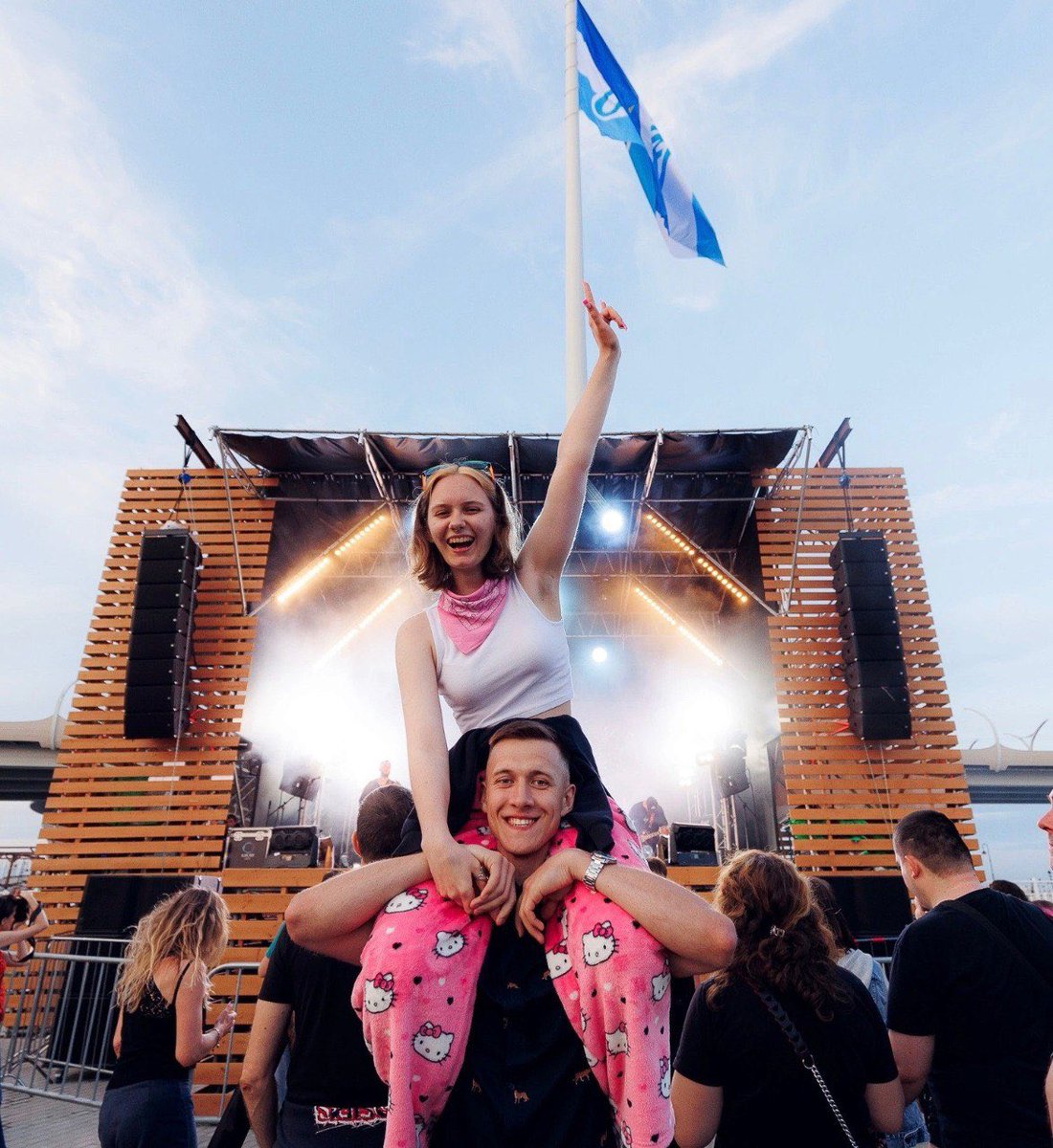 TsarPanama's tweet image. 1/ Рок-фестиваль «Рок у Флагштока» пройдет в пространстве «Флагшток» в Петербурге 9 - 10 сентября 2023 rodionov-club.ru/blog/2023/09/0… #рок #rockmusic #концерт #питер #nft #рокконцерт #музыка #music #nfts #russia #россия #Петербург #rock #bitcoin