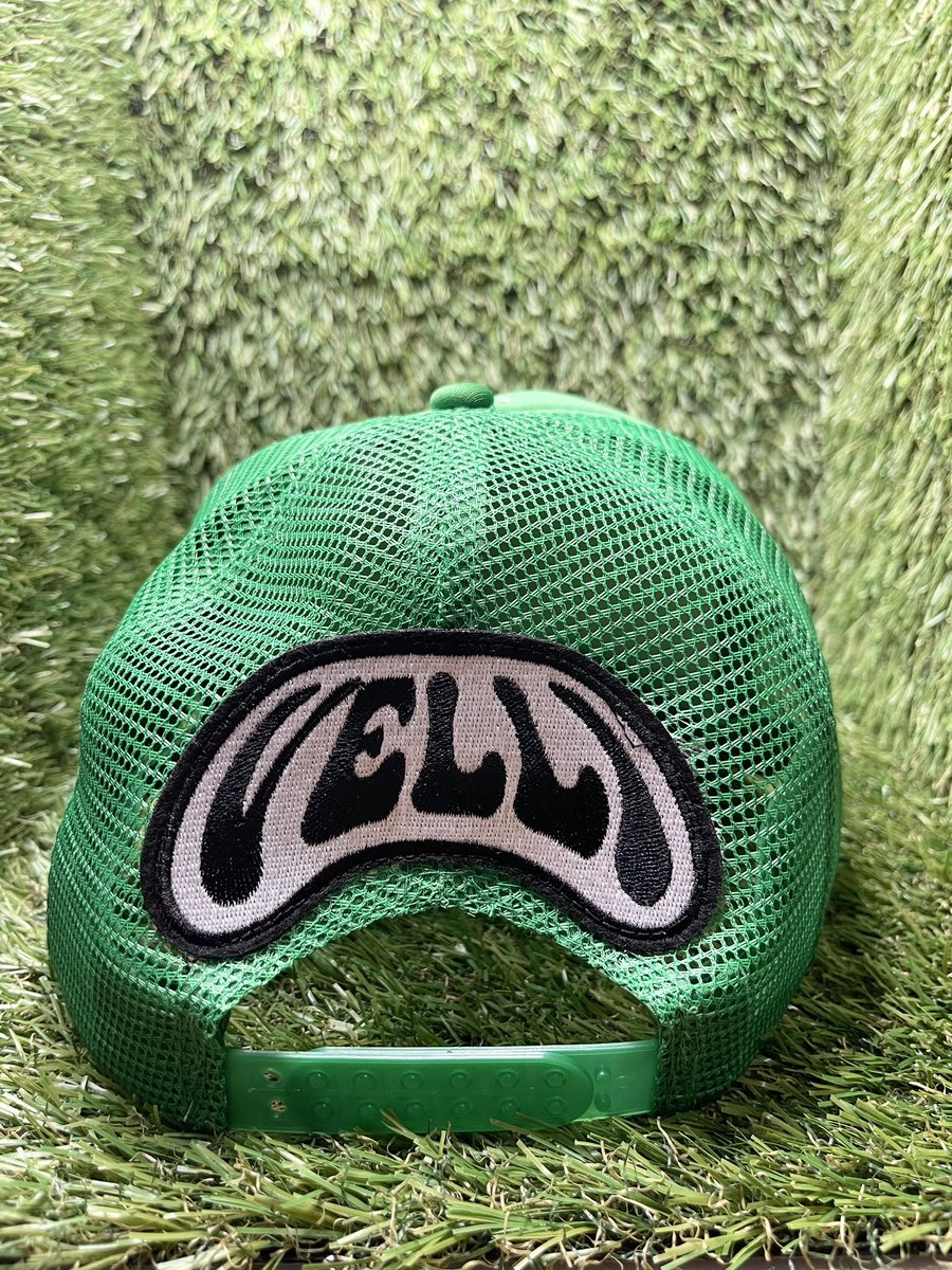 ShAwNbReEz9's tweet photo. 🚨NEW RELEASE🚨.. ““Philadelphia Reza” Trucker Hat 2.0 In Money Green Available Now ‼️…. #LinkinBio https://t.co/PluTi3bYoW https://t.co/3w1KFwemIC