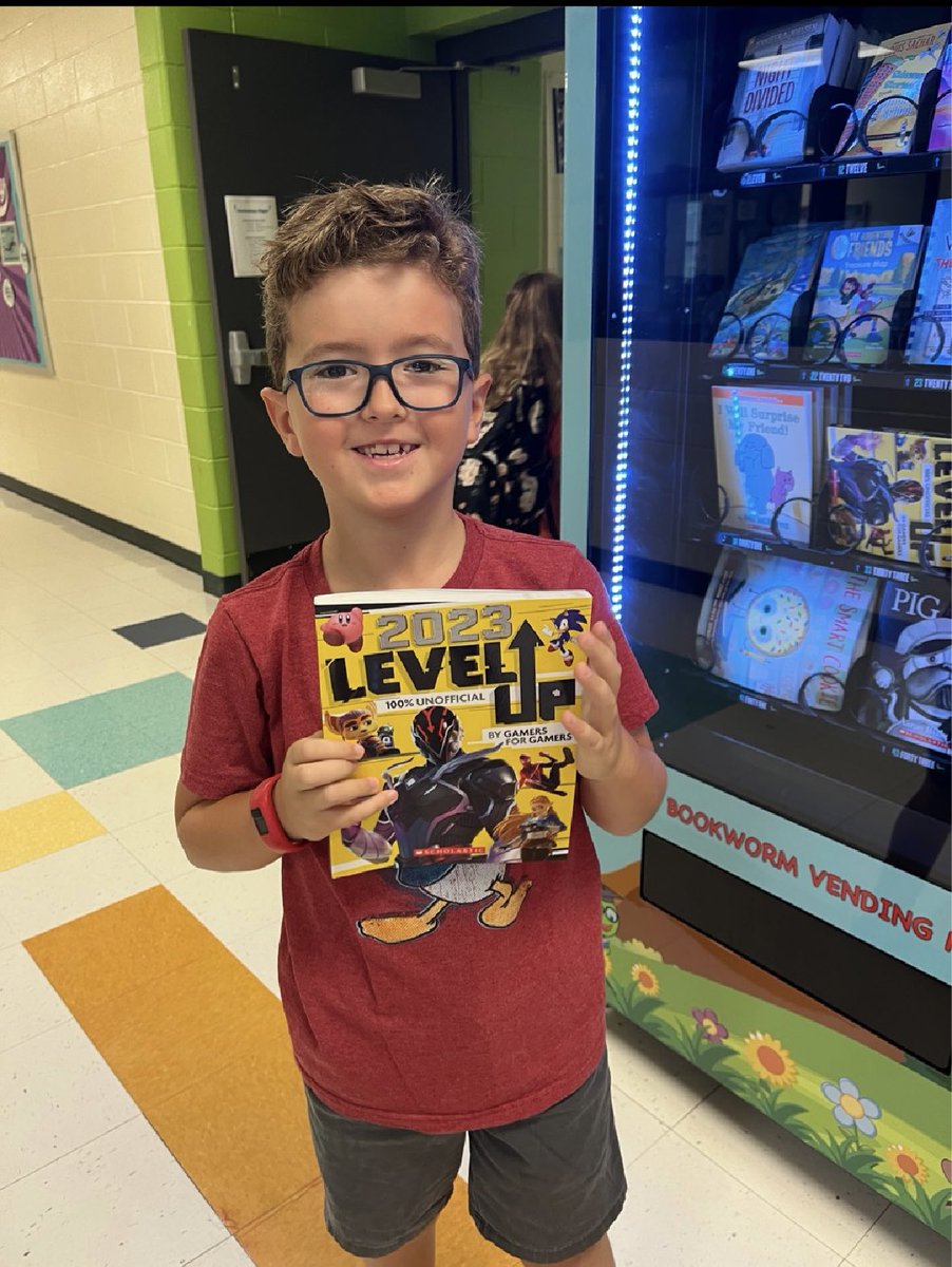 Thank you so much to our PTA for helping encourage our kiddos to LOVE reading! This friend is going home happy with a new book from our Book Machine! <a href="/SalemElementary/">Salem Elementary</a> <a href="/MrsMDamore1st/">𝕄𝕖𝕒𝕘𝕒𝕟 𝔻𝕒𝕞𝕠𝕣𝕖</a>