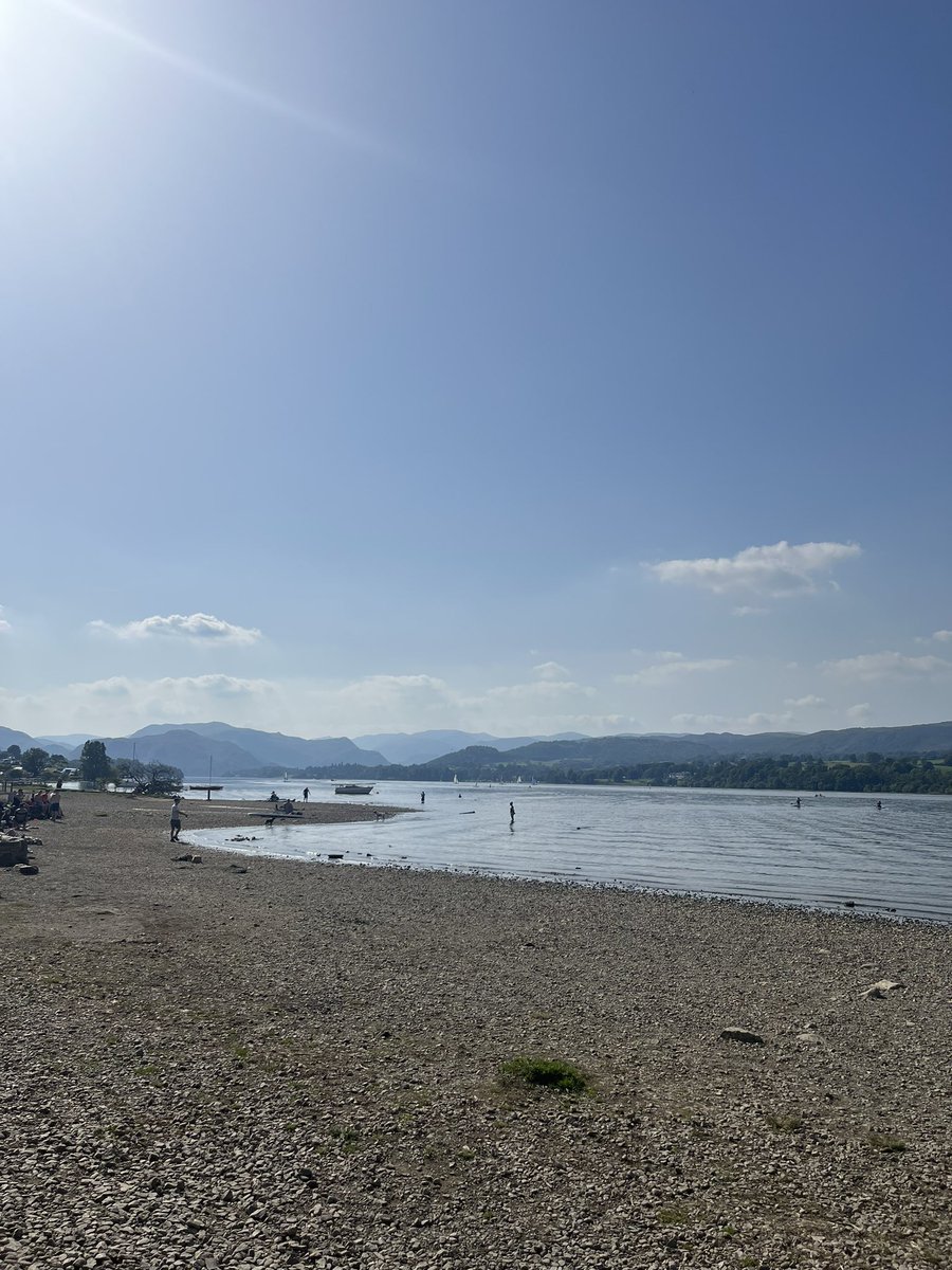 Kellya1997's tweet photo. Lucky to have this on our doorstep 😍☀️ #LakeDistrict #HappyFriday https://t.co/gT02g2vgP3