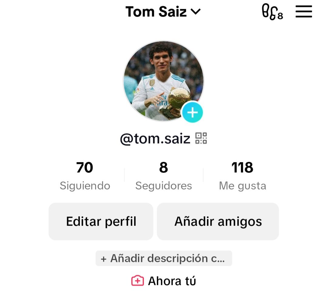 Mi cuenta de tik tok darle apollo 😜😜