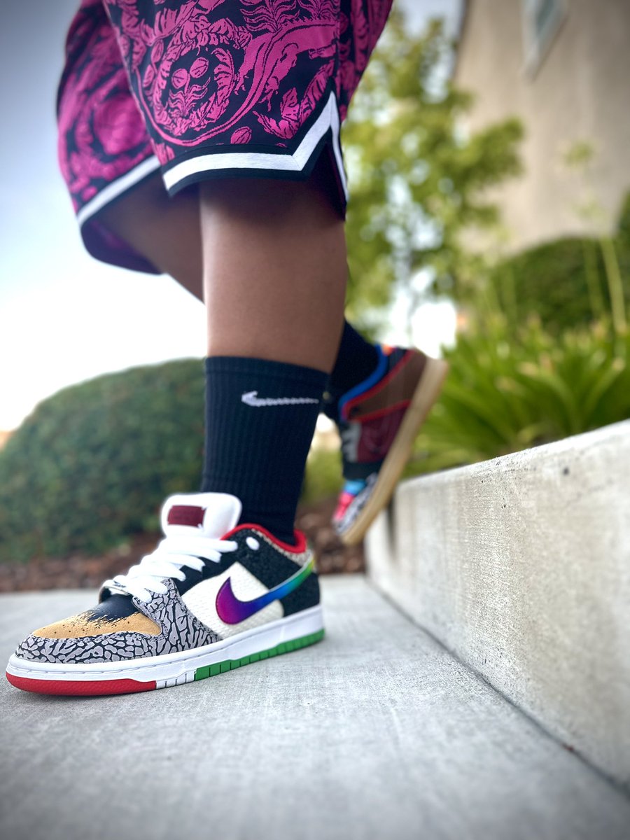 shilohnsam's tweet photo. Happy Friday 😎😎 🤙🏾 ending the week with WHAT THE P-ROD #dunksondeck #weekofcollabs  #nike #sneakerfreaker #thesolefirm #stilllaceddifferently #snkrskliveheatingup #solecollectors  #snkrskickcheck #sneakerhead #sneakerfreakerfam #instakicks  #MillerApproved #snkrsliveheatingup https://t.co/EoVzhif1dD