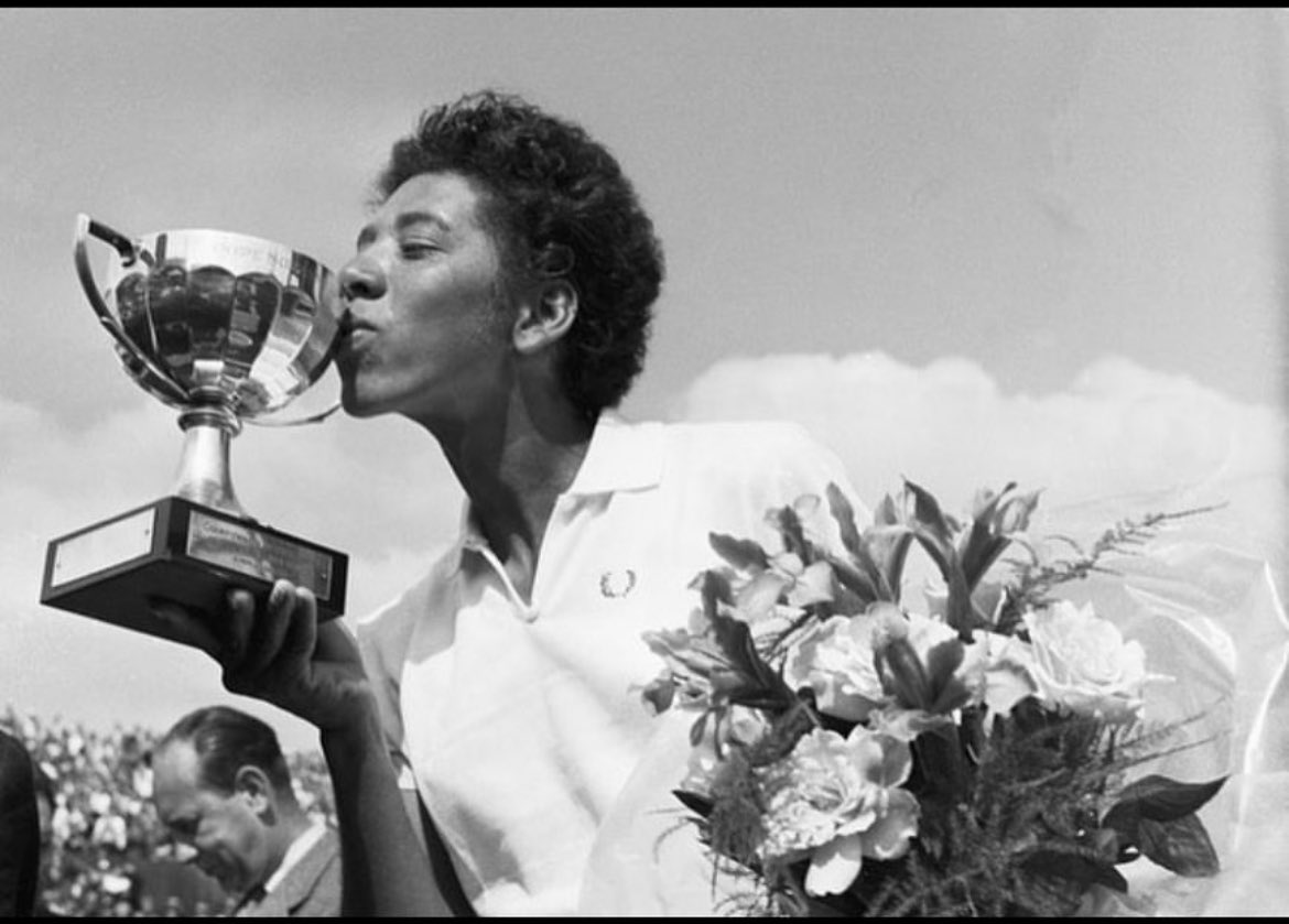 Today in #BlackHistory: September 8 📜
1957: Tennis legend Althea Gibson shattered barriers, becoming the first Black athlete to win a US national tennis championship 🎾 🏆 #AltheaGibson #TennisTrailblazer