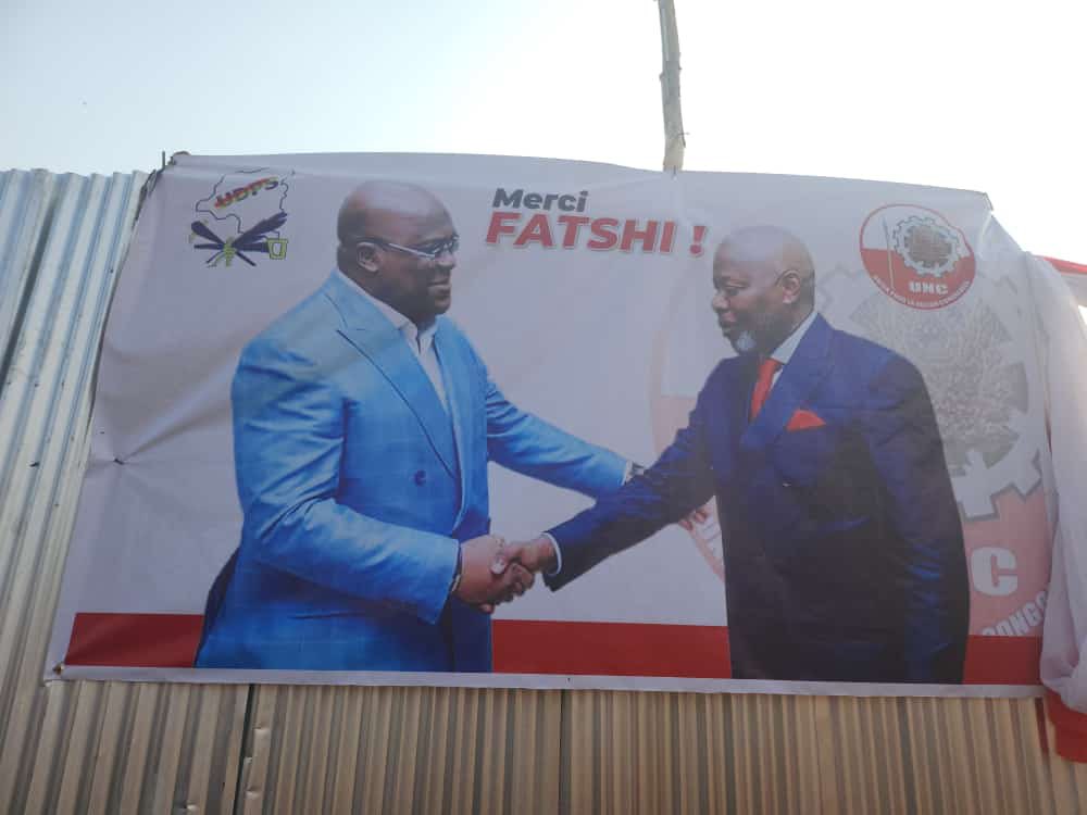 La réponse du peuple aux frustrés !!!

VK est incontournable. 

Il n’y a pas débat.

La foule l’acclame toujours ✊🏾