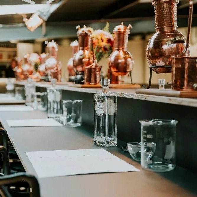 cotswolds_uk's tweet photo. ⭐️ NEW COMPETITION ⭐️
*WIN A COTSWOLDS STAYCATION PLUS A GIN SCHOOL EXPERIENCE*
✨TO WIN head to our Instagram...
https://t.co/BDZadfahgO
#visitthecotswolds #weekendcandy https://t.co/SkpM3GJeDc