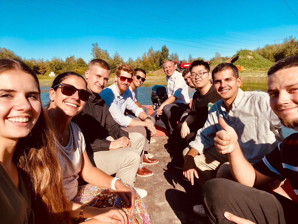 VYNCKE_NV's tweet image. ...and with that we conclude our September edition of the Vyncke Introduction Program (VIP) week 🔥 
10 new Vynckeneers from 4 different settlements spent a week in Harelbeke. We won't say much, we'll let pictures do the talking 😉

#Vyncke #CleanEnergyTechnology #VIPWeek