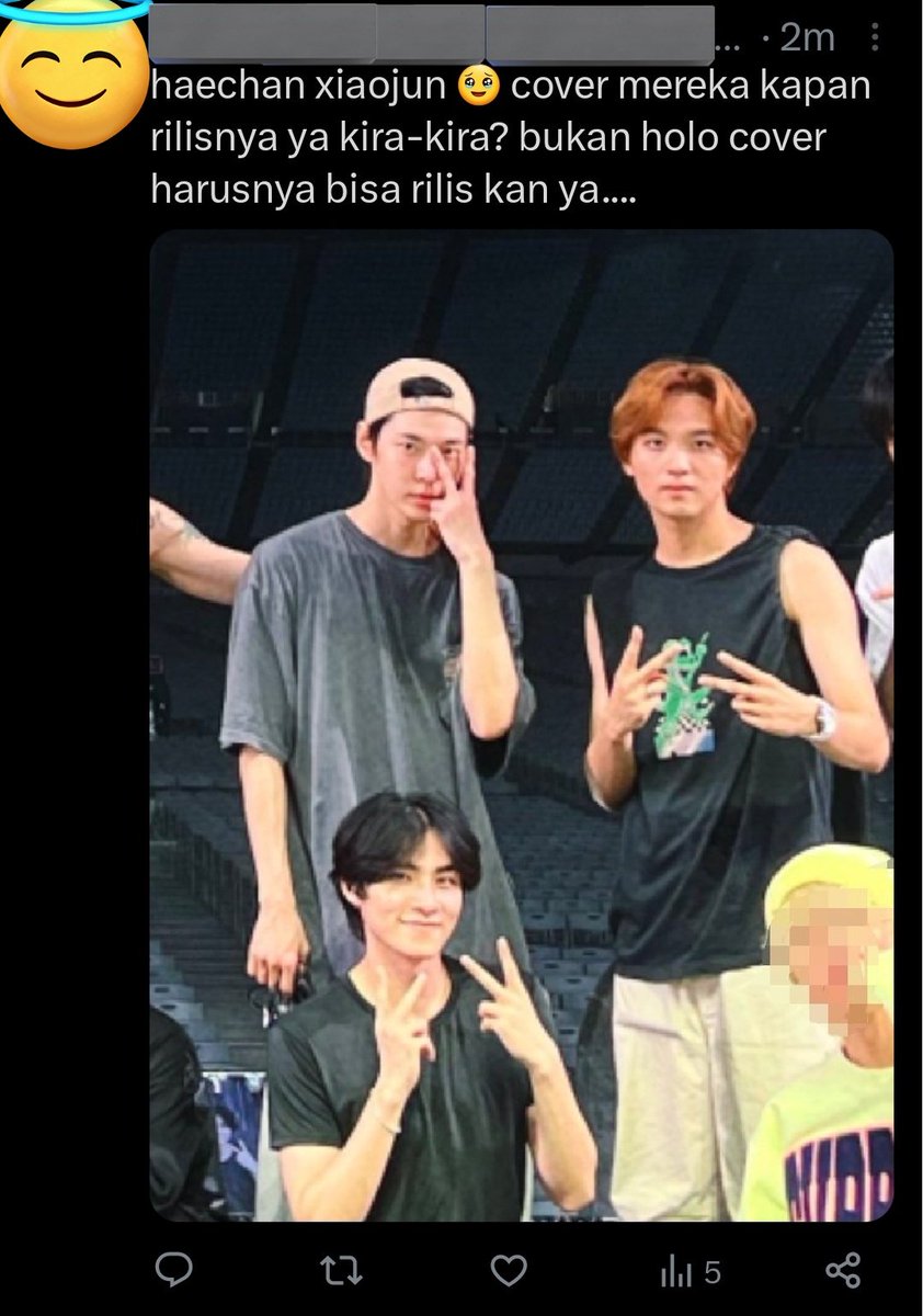 yelw323's tweet photo. bias gua dagang baso boraks pa gimane tu ampe kena blur https://t.co/bw6uT9oNCZ