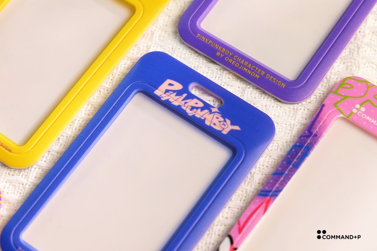 commandpstudio's tweet image. ตัวอย่างงานพิมพ์สกรีน Card Holder สามารถพิมพ์ลวดลายภาพวาด โลโก้แบรนด์หรือออกแบบด้านหน้า-หลังตามที่ต้องการได้

ฟรีสายคล้องคอทุกชิ้น หรือจะเลือกเปลี่ยนเป็นโซ่ไข่ปลาก็ได้เช่นกัน ไม่เสียค่าใช้จ่ายเพิ่มครับ❤️

#commandpstudio #cardholder #กรอบใส่บัตร #กรอบใส่การ์ด #กรอบใส่บัตรสั่งทำ