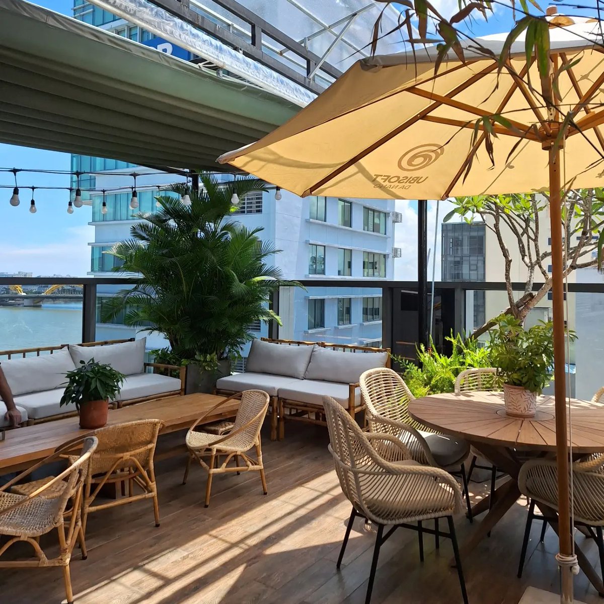 LifeatUbisoft's tweet image. Nice view you got there Ubisoft Da Nang☀ 
#LifeAtUbisoft