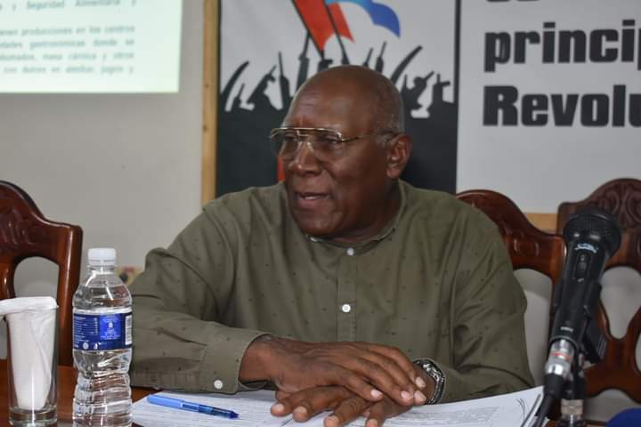 MilaxyA's tweet photo. #Ahora en #VillaClara
"Le gente hoy quiere respuestas, estabilidad en los productos y mejora en los precios", destacó el Vicepresidente Salvador Valdés Mesa en  un encuentro inicial con las principales autoridades del municipio de #Manicaragua. https://t.co/PC8NCCgUWy