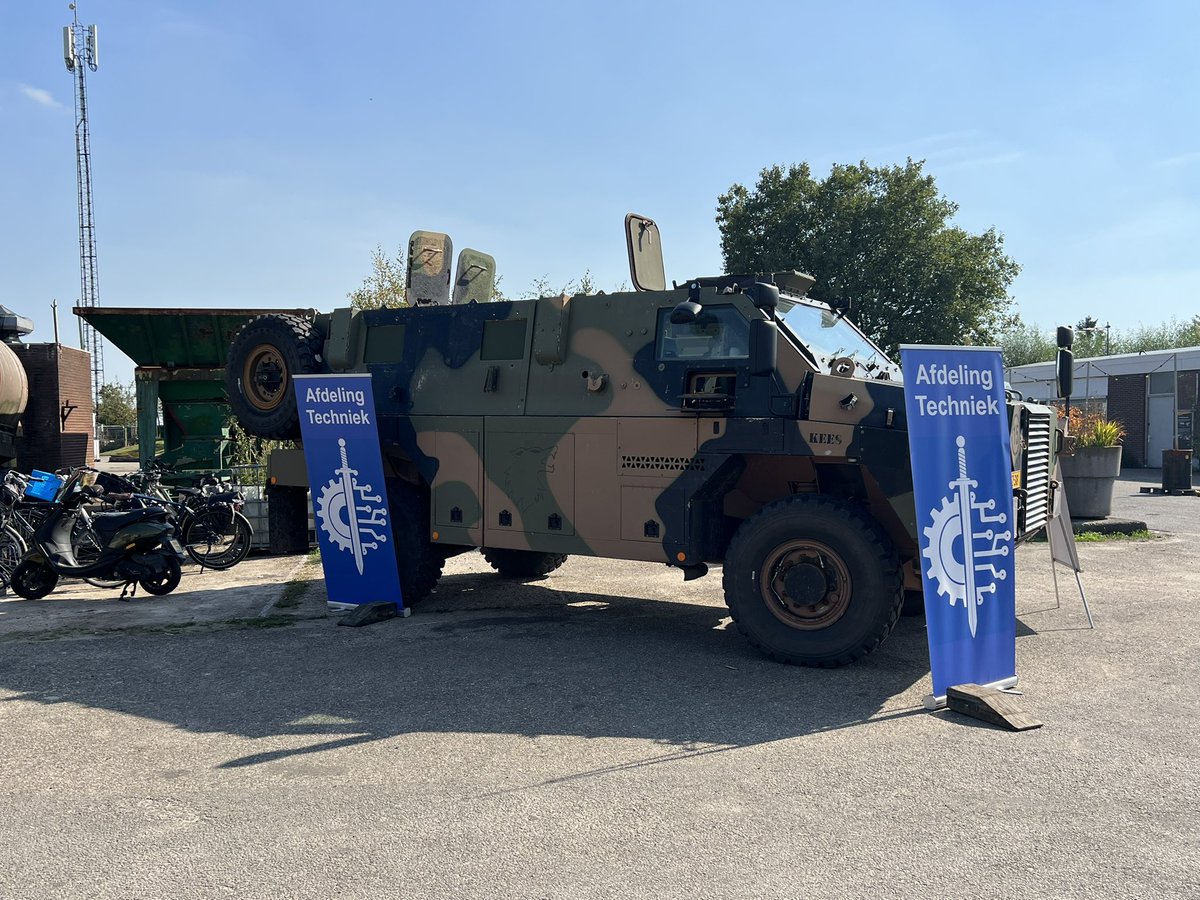 Gouda waardeert zijn veteranen. Vanmiddag eren we hen met een veteranendag. 

Militaire voertuigen, mooie muziek, kameraadschap, een biertje in de zon en een leerzame speech van generaal Nico Tak over de oorlog in Oekraïne <a href="/COM_1GNC/">Commander 1 German-Netherlands Corps</a>