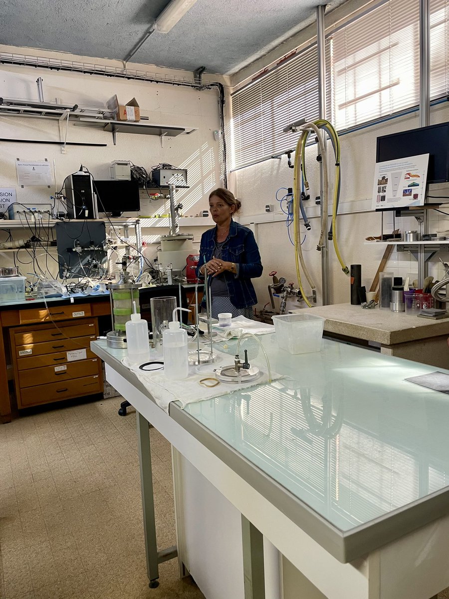 Carnot_ESP's tweet photo. 2ème jour de découverte avec la #TeamCom #Carnot: visite de la #plateforme #géomécanique #RECOVER de l’institut Carnot Eau et Environnement. Merci à l’équipe pour ce moment. Et au @Reseau_Carnot pour l’organisation de ces 2 jours.
@INRAE_France https://t.co/pWWIVDJmaY