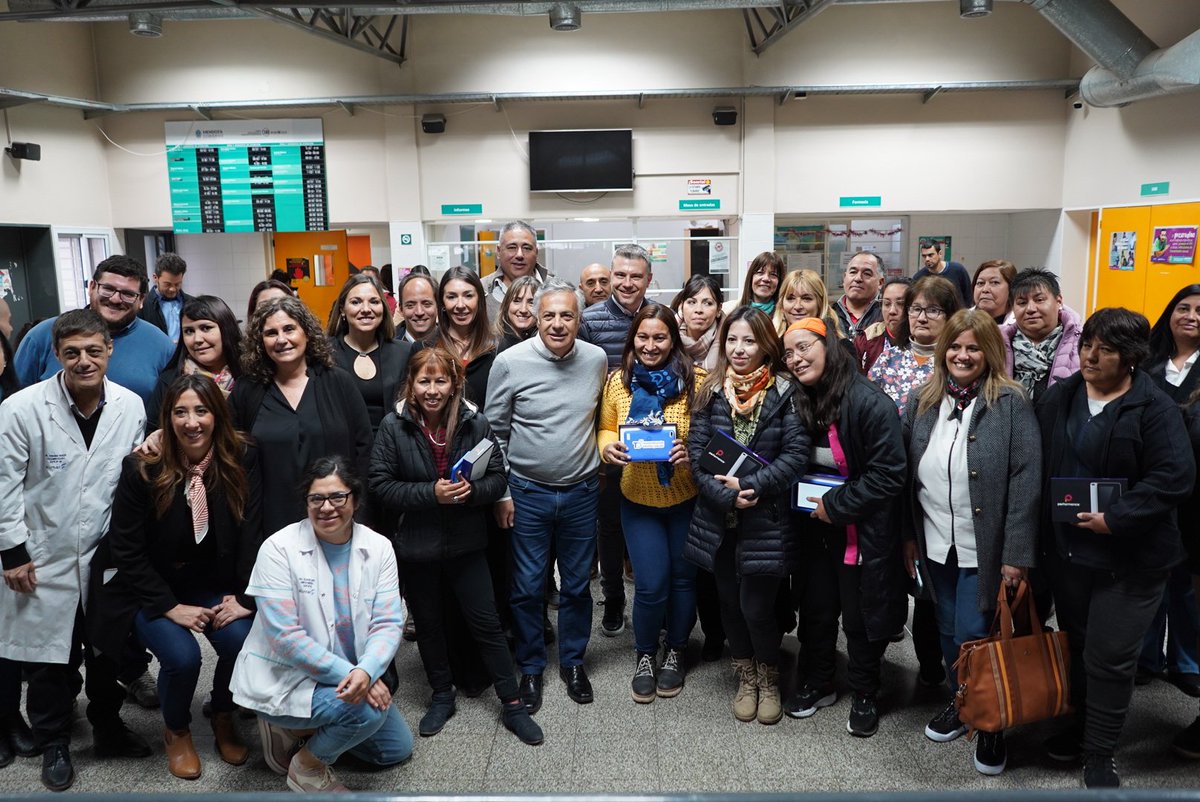 alfredocornejo's tweet photo. Mi objetivo será gobernar con información. Así podemos trabajar en una mejor prevención de la salud de las personas mayores, de los jóvenes, y menores. 
En este acto, estamos dando una gran muestra de progreso para todos los mendocinos en materia de salud. https://t.co/IvVhMP1XE2