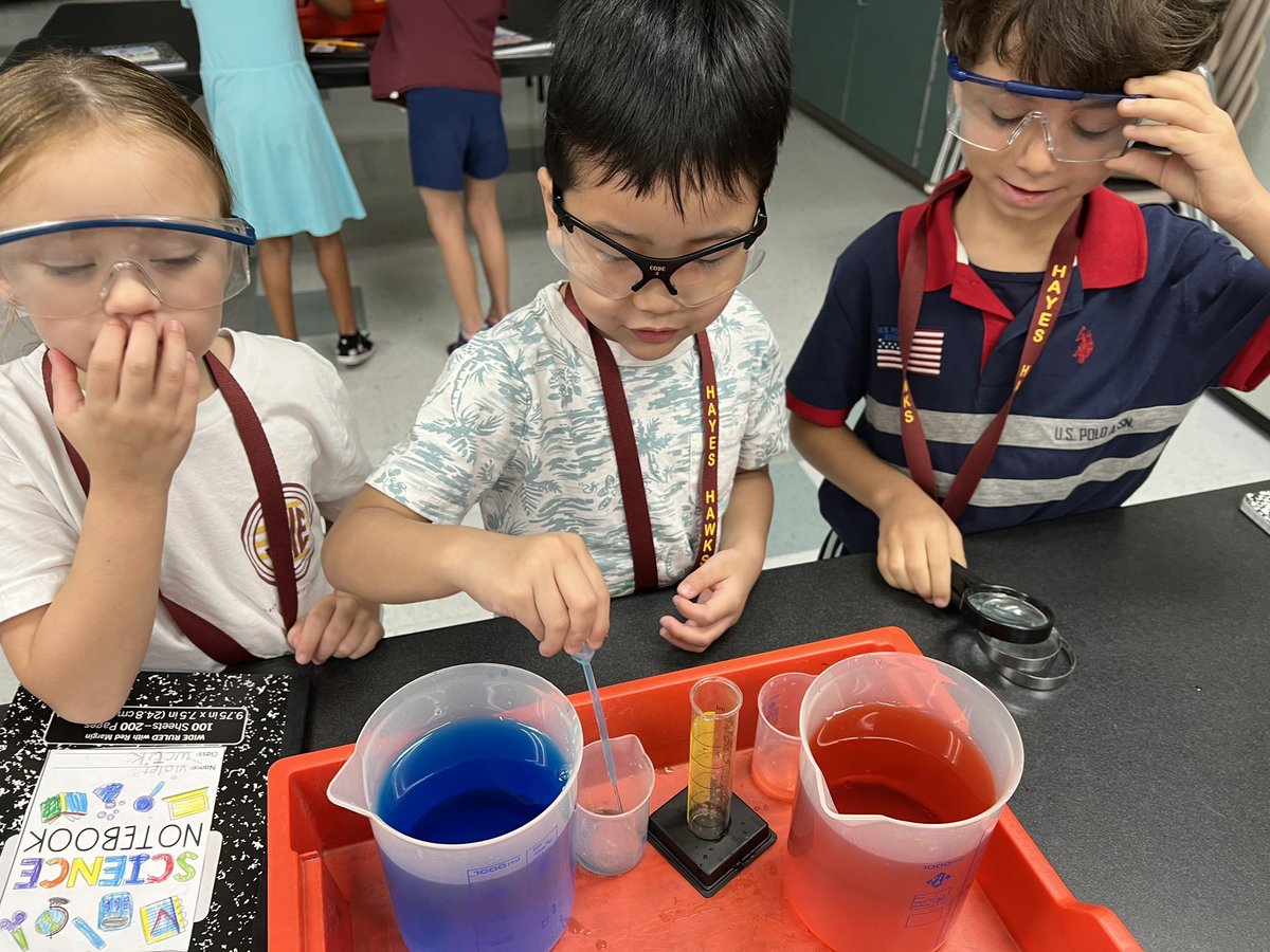 wojcikfaith's tweet photo. Our first graders are learning all about the importance of science lab tools and safety. #HayesHawks #HayesFirstGrade https://t.co/TF61Rt5fyW
