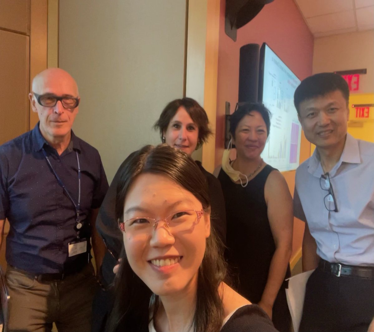 TheresaLuLab's tweet photo. Congratulations to IMP student Xinxin Wang on her newly minted PhD! Her thesis was on "Nutrient mTORC1 signaling control of T lymphocyte homeostasis and malignant transformation."  Congratulations also to her mentor Dr. Ming Li. https://t.co/2IjhhovoGu