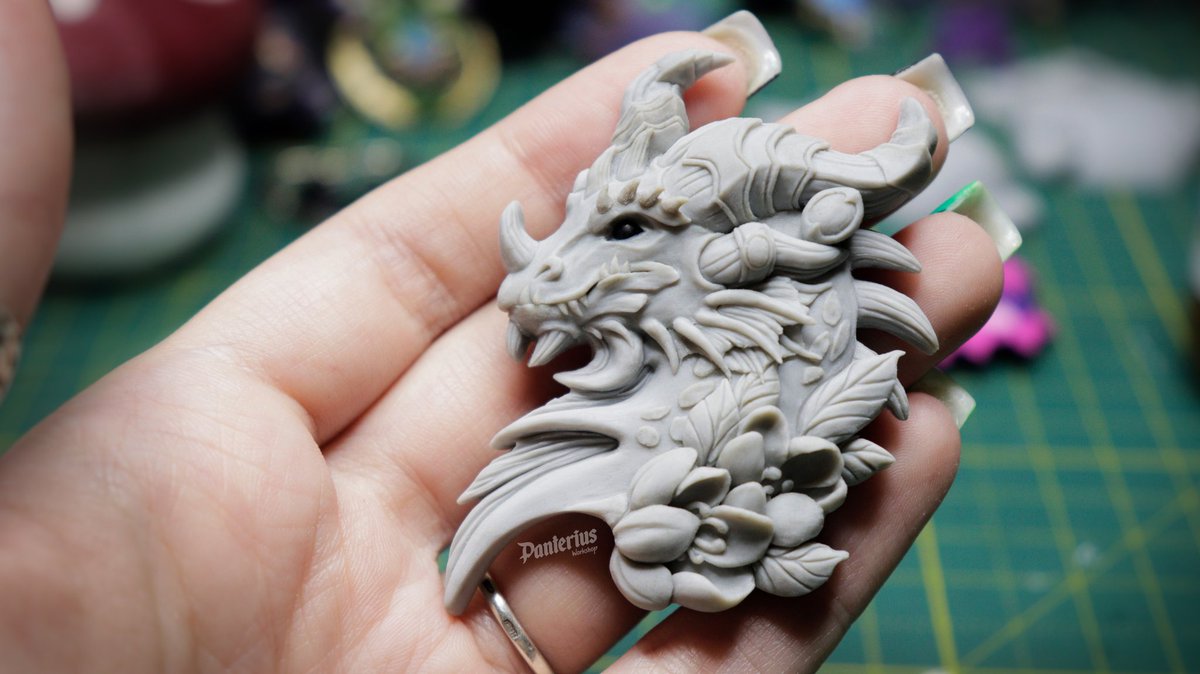 Panteriusa's tweet photo. Alexstrasza's magnet.

Art by @KatMewkitty
Sculptor: me ☺️

A magnet for patrons who have met the conditions of the $10 tier.  One copy will be auctioned.

#panterius #warcraft #worldofwarcraft https://t.co/xUyVwOp50d